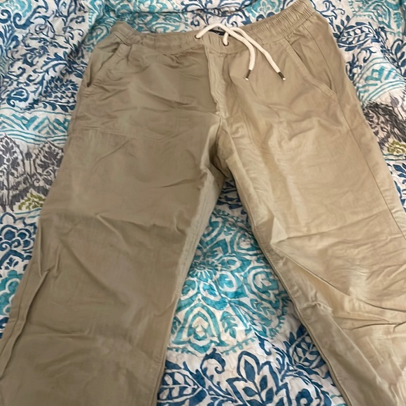 American eagle - Picture 1 of 5